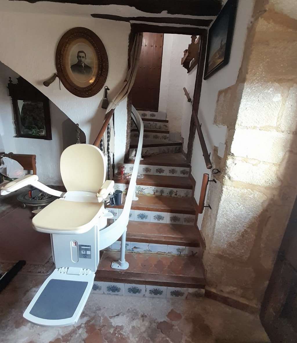 Silla Salvaescaleras de segunda mano curva